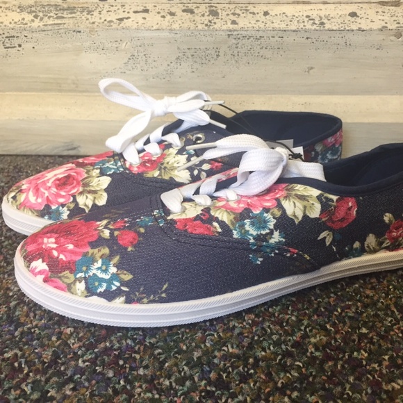 Blue Floral Tennis Shoes ❤️ LAST PAIR - Picture 1 of 1